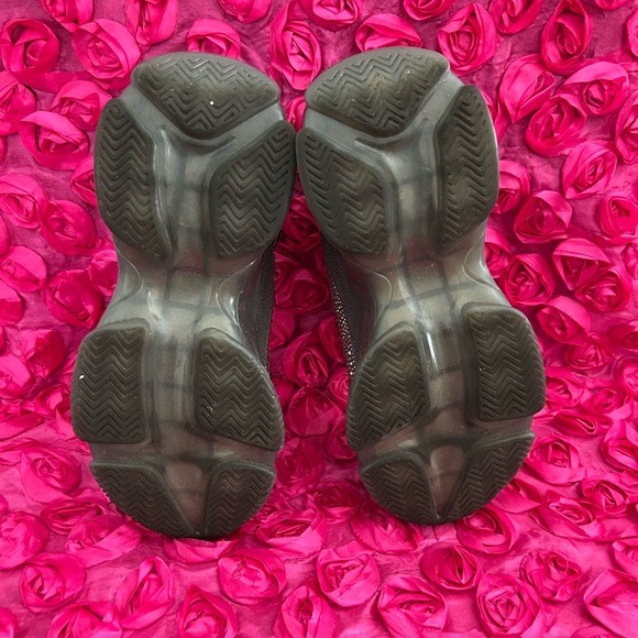 Steve Madden Women's Maxima Sneaker - Picture 9 of 9